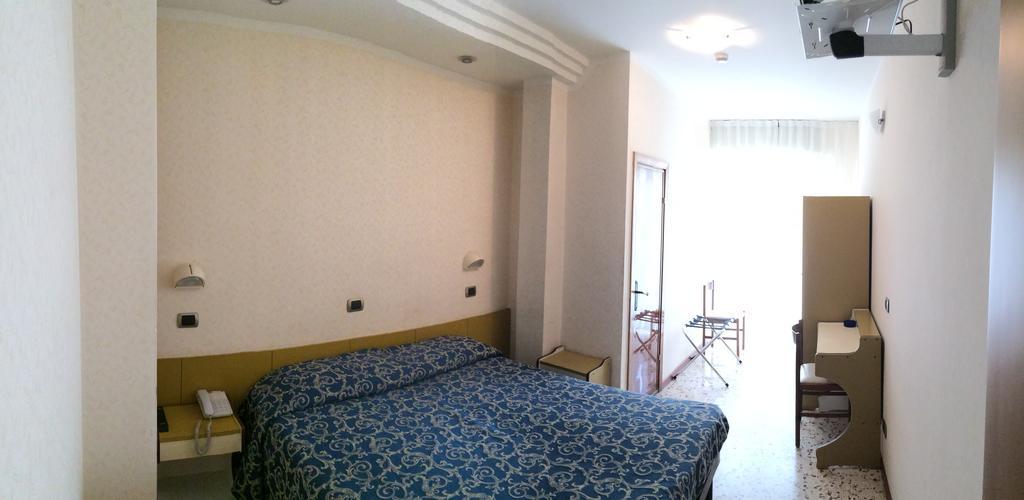 Hotel Royal 미사노아드리아티코 객실 사진