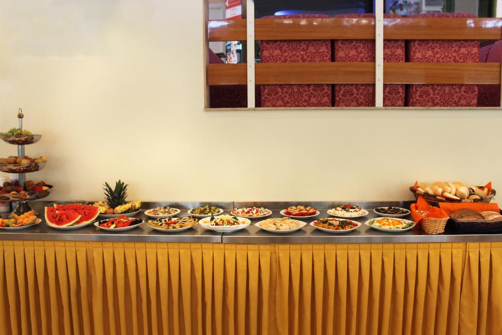Hotel Royal 미사노아드리아티코 외부 사진